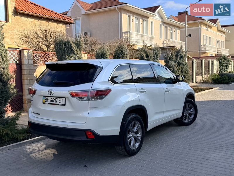 Внедорожник / Кроссовер Toyota Highlander 2014 в Одессе