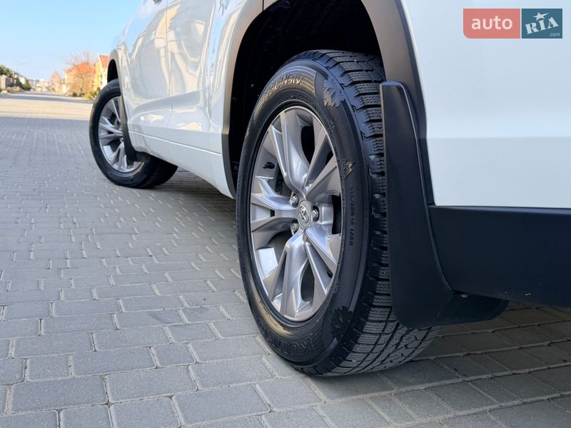 Внедорожник / Кроссовер Toyota Highlander 2014 в Одессе
