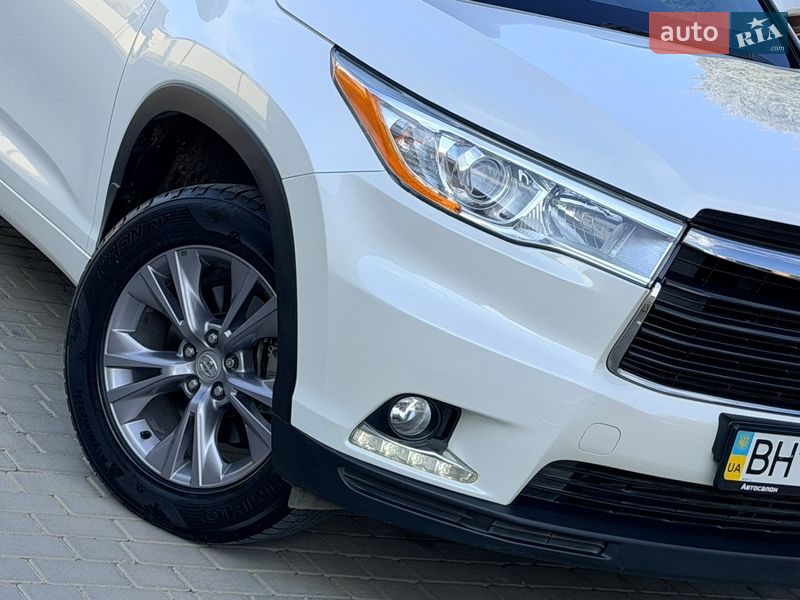 Внедорожник / Кроссовер Toyota Highlander 2014 в Одессе