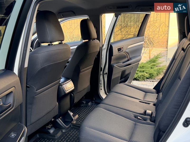 Внедорожник / Кроссовер Toyota Highlander 2014 в Одессе