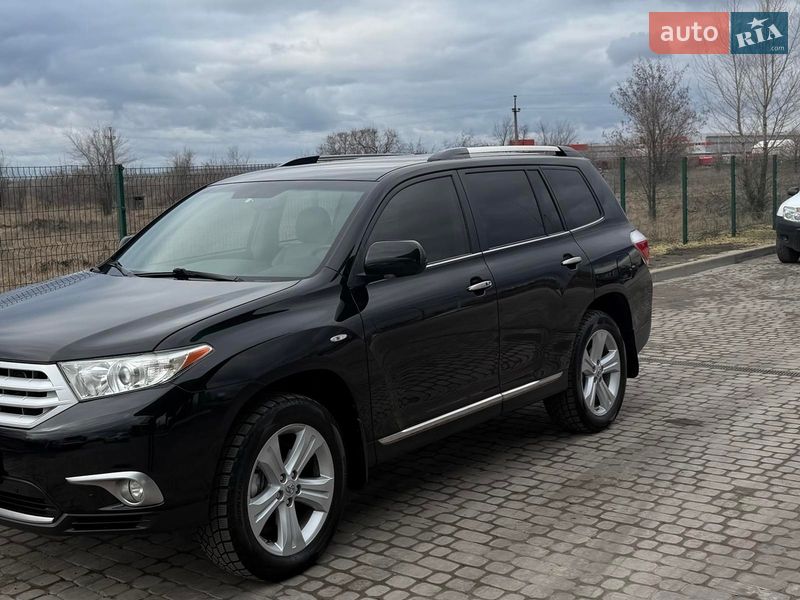Внедорожник / Кроссовер Toyota Highlander 2014 в Днепре