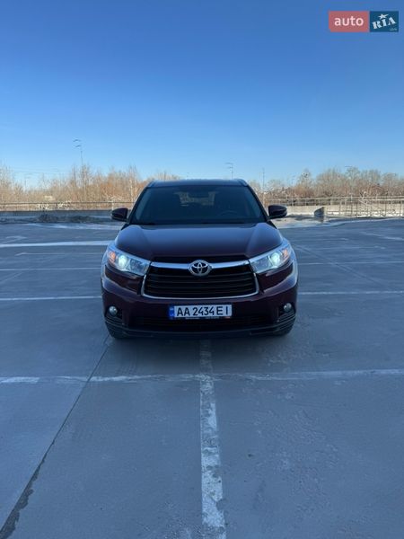 Внедорожник / Кроссовер Toyota Highlander 2016 в Киеве