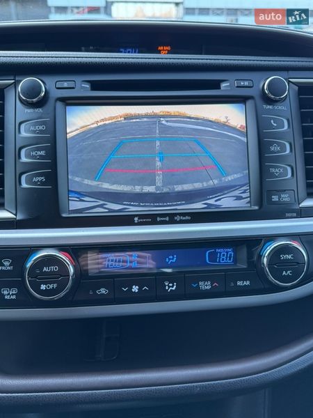 Внедорожник / Кроссовер Toyota Highlander 2016 в Киеве