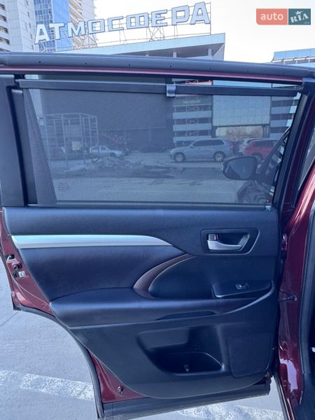 Внедорожник / Кроссовер Toyota Highlander 2016 в Киеве