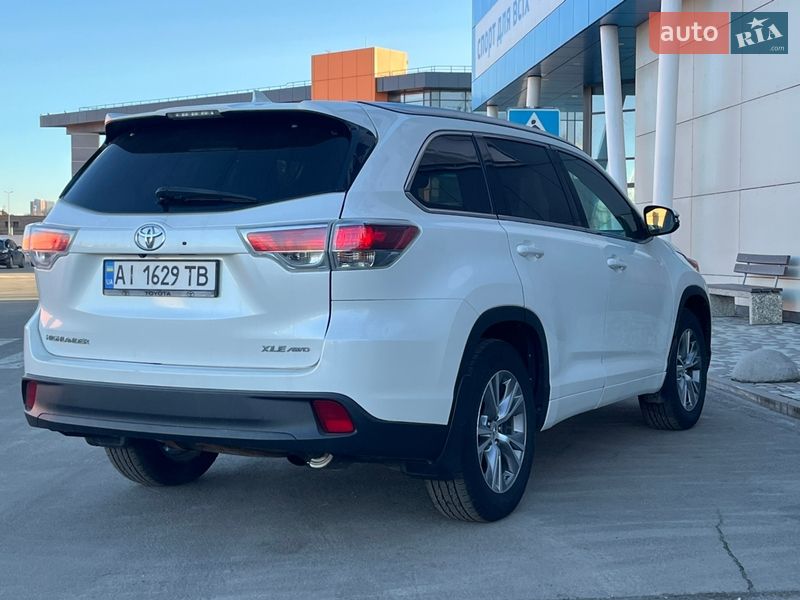 Внедорожник / Кроссовер Toyota Highlander 2014 в Киеве