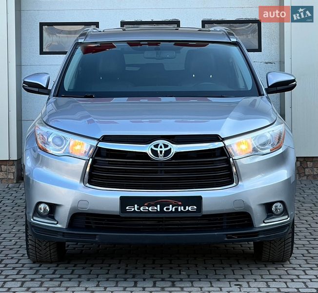 Внедорожник / Кроссовер Toyota Highlander 2016 в Николаеве