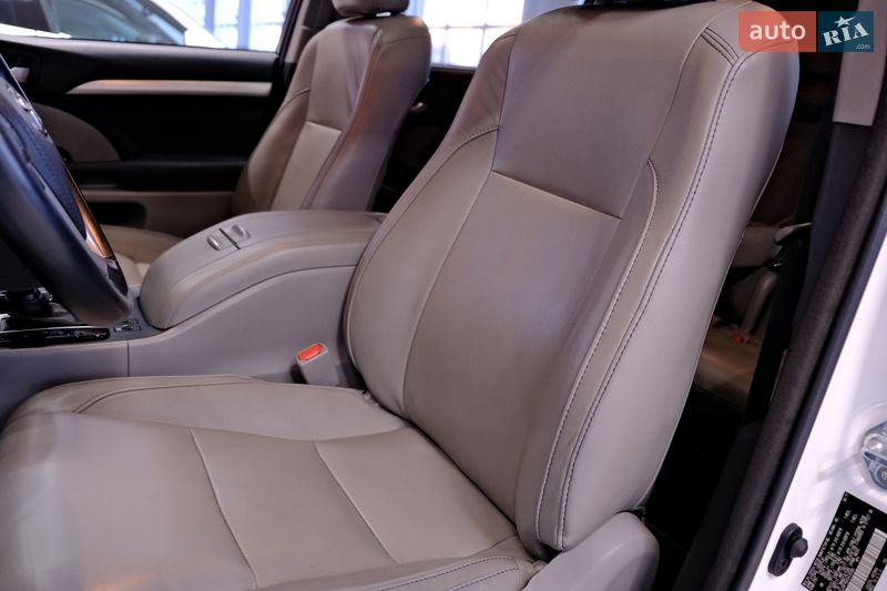 Внедорожник / Кроссовер Toyota Highlander 2017 в Одессе