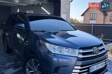 Внедорожник / Кроссовер Toyota Highlander 2016 в Тернополе
