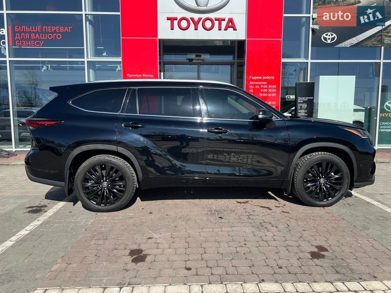 Внедорожник / Кроссовер Toyota Highlander 2024 в Виннице
