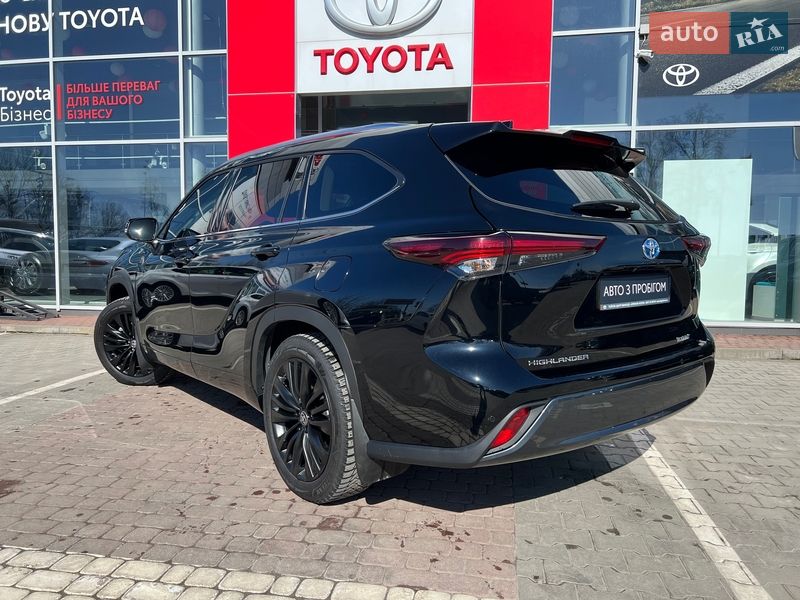 Внедорожник / Кроссовер Toyota Highlander 2024 в Виннице