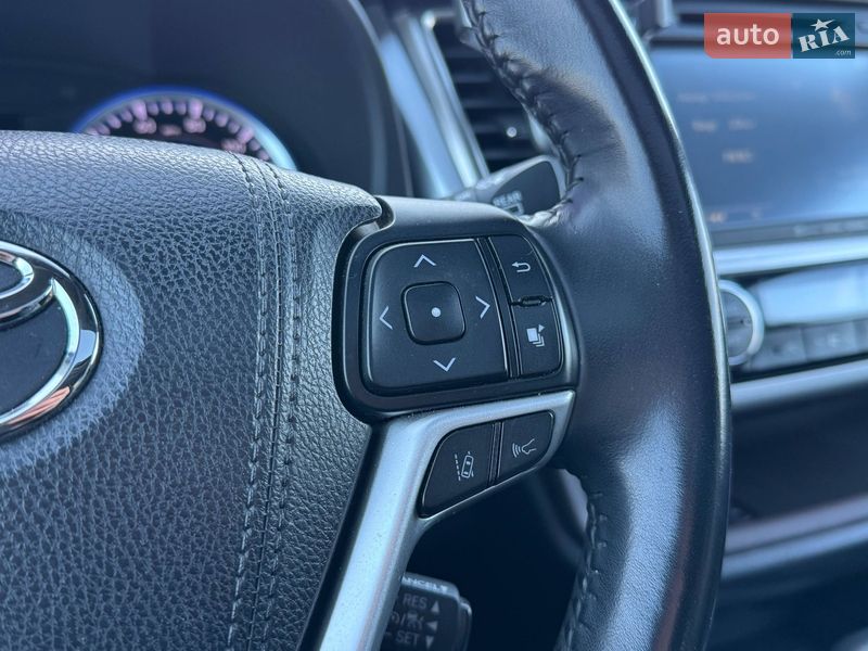 Позашляховик / Кросовер Toyota Highlander 2018 в Києві фото 26 Позашляховик / Кросовер Toyota Highlander 2018 в Києві