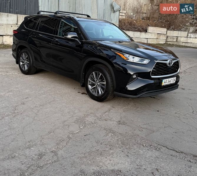 Позашляховик / Кросовер Toyota Highlander 2022 в Києві