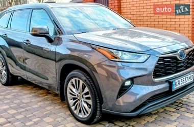 Внедорожник / Кроссовер Toyota Highlander 2021 в Киеве