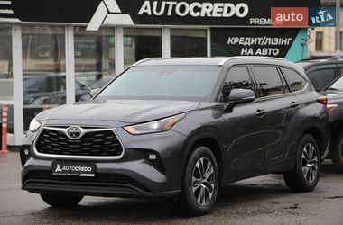 Внедорожник / Кроссовер Toyota Highlander 2021 в Харькове