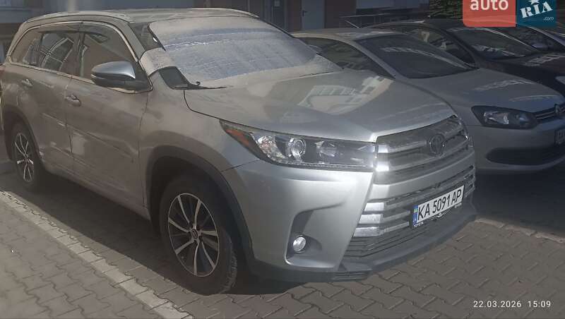 Позашляховик / Кросовер Toyota Highlander 2018 в Києві