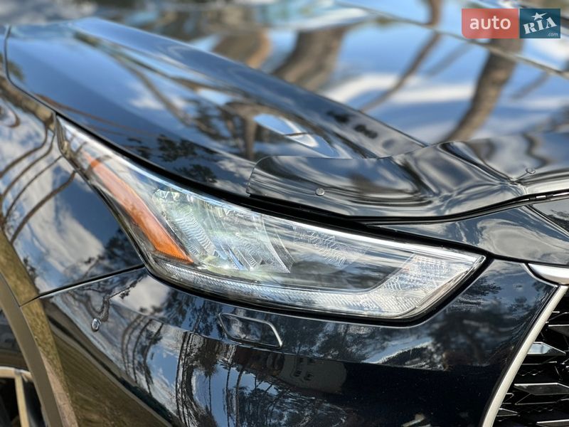 Позашляховик / Кросовер Toyota Highlander 2020 в Києві