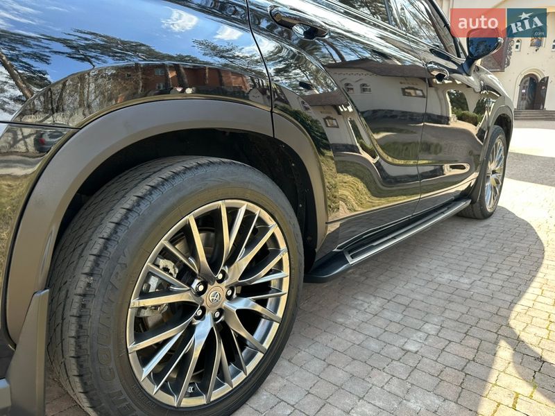 Позашляховик / Кросовер Toyota Highlander 2020 в Києві