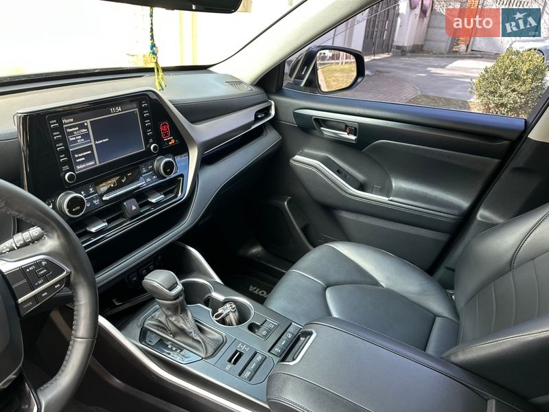 Позашляховик / Кросовер Toyota Highlander 2020 в Києві