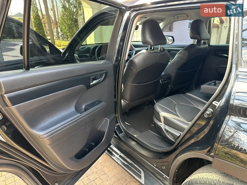 Позашляховик / Кросовер Toyota Highlander 2020 в Києві