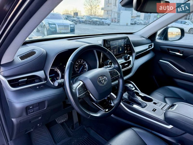 Внедорожник / Кроссовер Toyota Highlander 2020 в Киеве