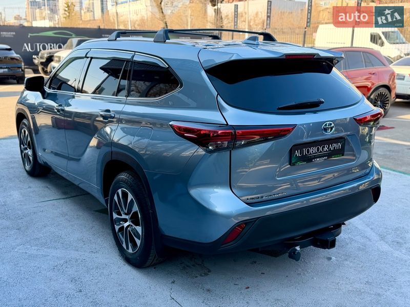 Позашляховик / Кросовер Toyota Highlander 2021 в Києві