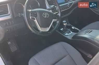 Позашляховик / Кросовер Toyota Highlander 2017 в Ніжині