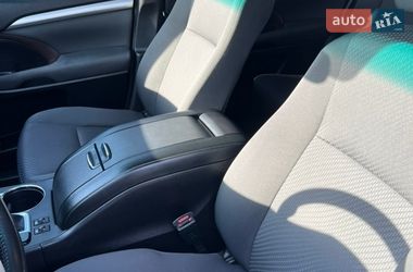 Позашляховик / Кросовер Toyota Highlander 2017 в Ніжині