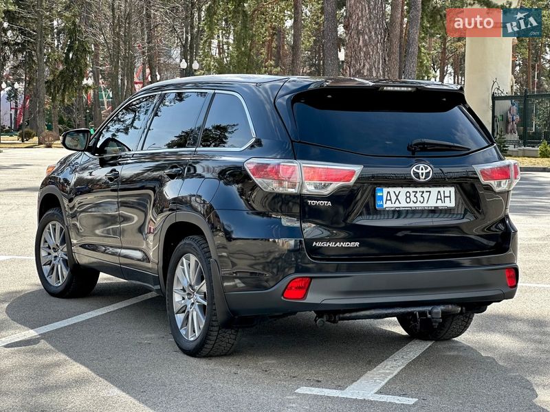 Позашляховик / Кросовер Toyota Highlander 2015 в Харкові