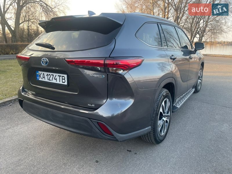 Позашляховик / Кросовер Toyota Highlander 2022 в Києві