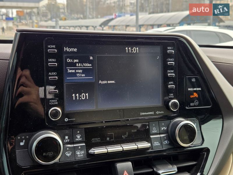 Внедорожник / Кроссовер Toyota Highlander 2022 в Киеве