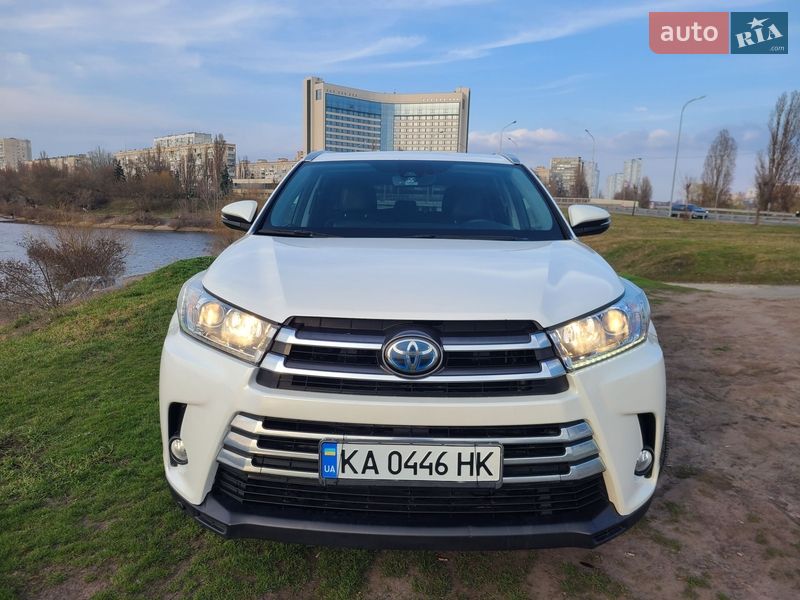 Внедорожник / Кроссовер Toyota Highlander 2018 в Киеве фото 3 Внедорожник / Кроссовер Toyota Highlander 2018 в Киеве