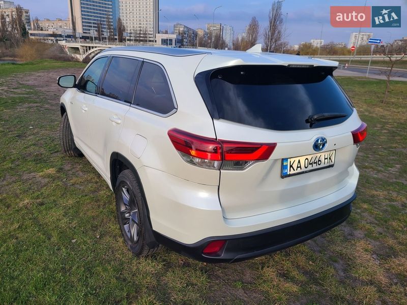 Внедорожник / Кроссовер Toyota Highlander 2018 в Киеве фото 7 Внедорожник / Кроссовер Toyota Highlander 2018 в Киеве