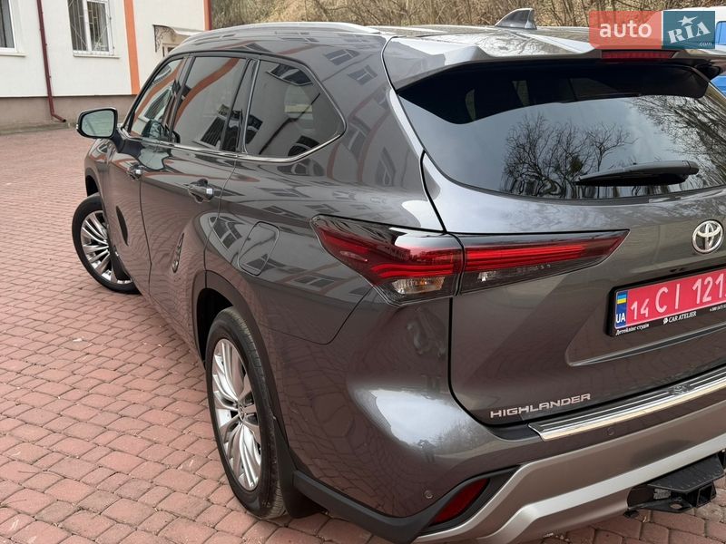 Внедорожник / Кроссовер Toyota Highlander 2025 в Львове