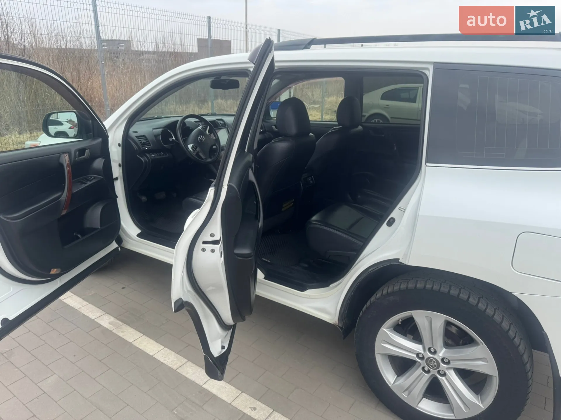2010 Toyota Highlander - мініатюра 28
