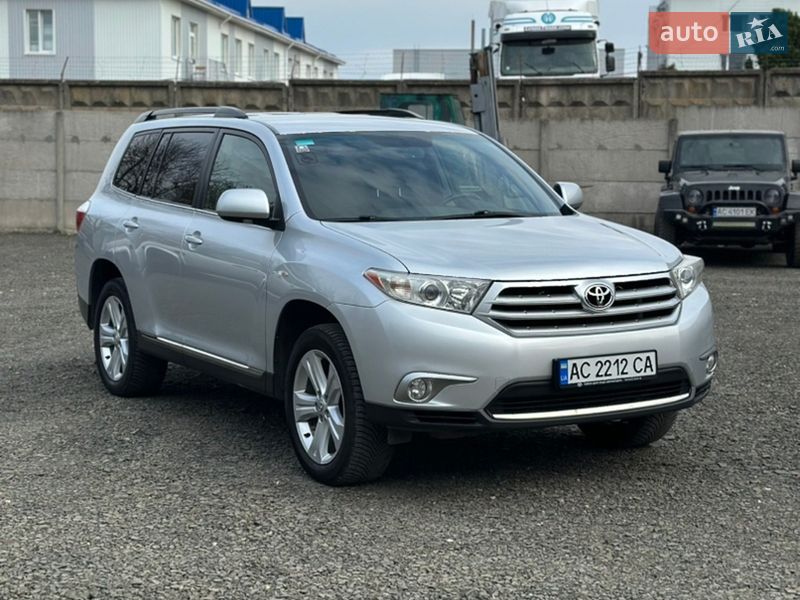 Внедорожник / Кроссовер Toyota Highlander 2011 в Луцке