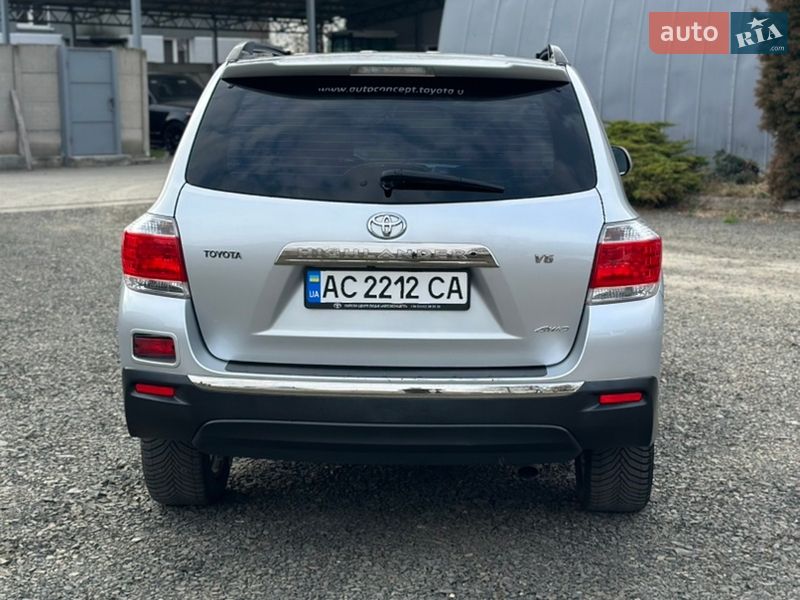 Внедорожник / Кроссовер Toyota Highlander 2011 в Луцке