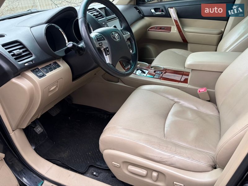 Внедорожник / Кроссовер Toyota Highlander 2012 в Харькове