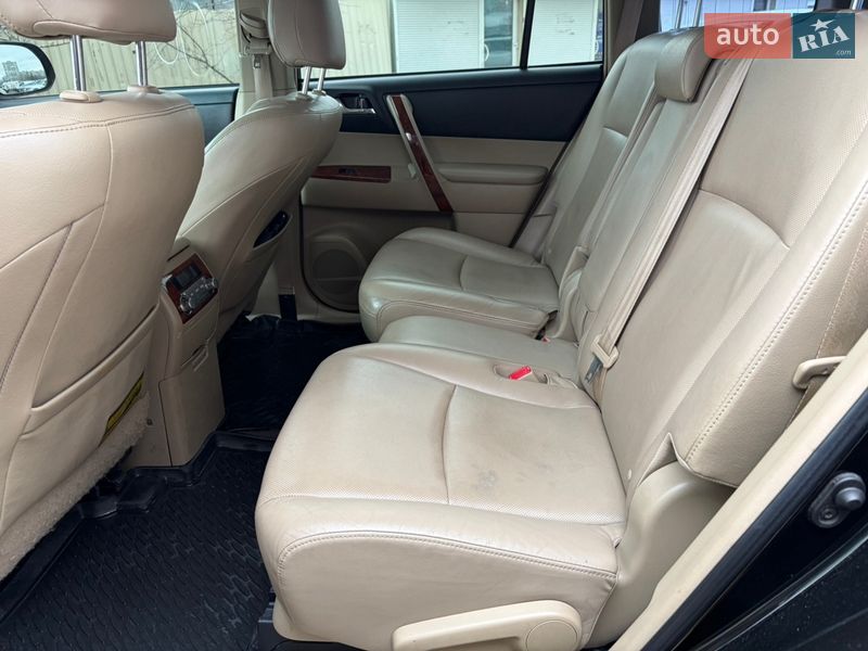 Внедорожник / Кроссовер Toyota Highlander 2012 в Харькове