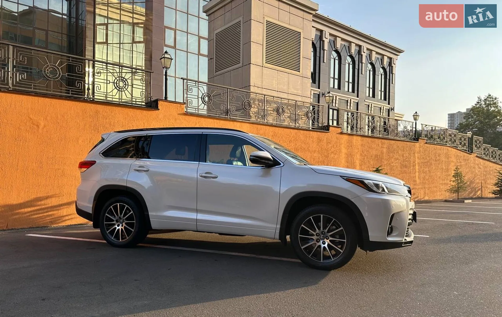 2018 Toyota Highlander - мініатюра 3