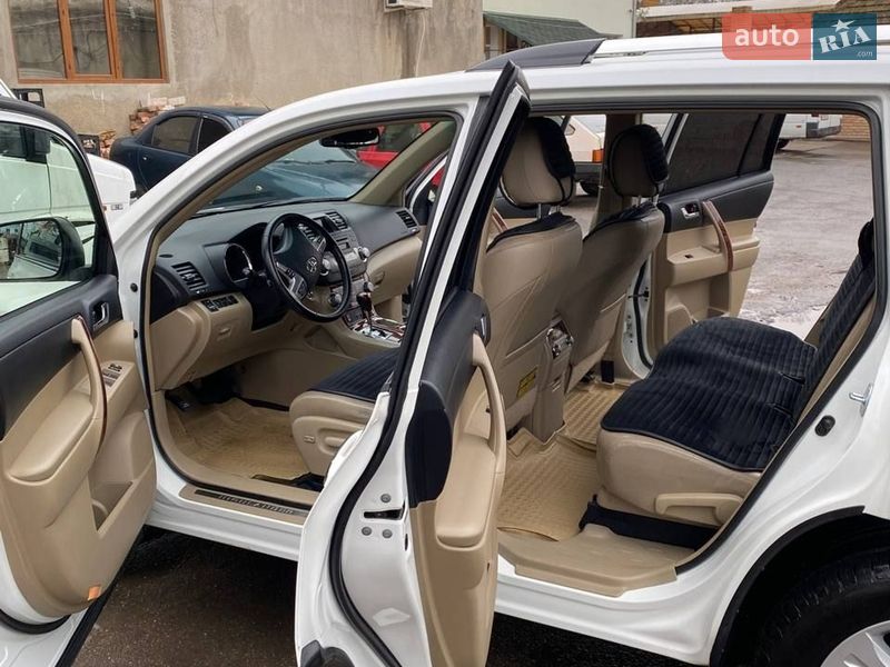 Toyota Highlander 2011