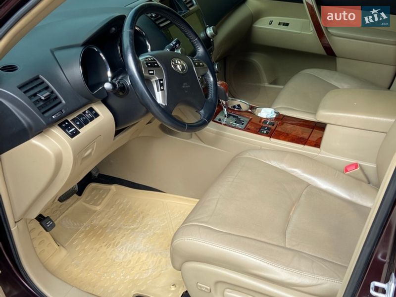 Позашляховик / Кросовер Toyota Highlander 2013 в Ізмаїлі