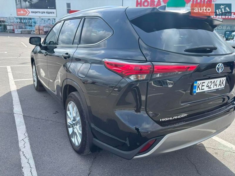 Внедорожник / Кроссовер Toyota Highlander 2023 в Днепре