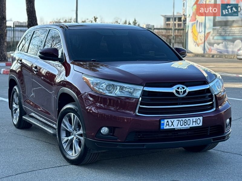 Позашляховик / Кросовер Toyota Highlander 2015 в Києві