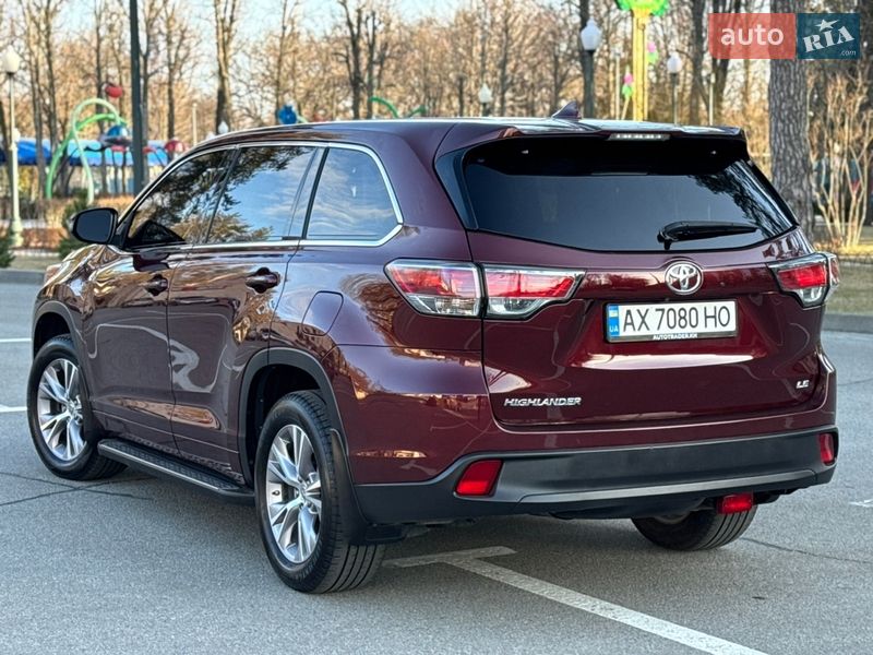 Позашляховик / Кросовер Toyota Highlander 2015 в Києві