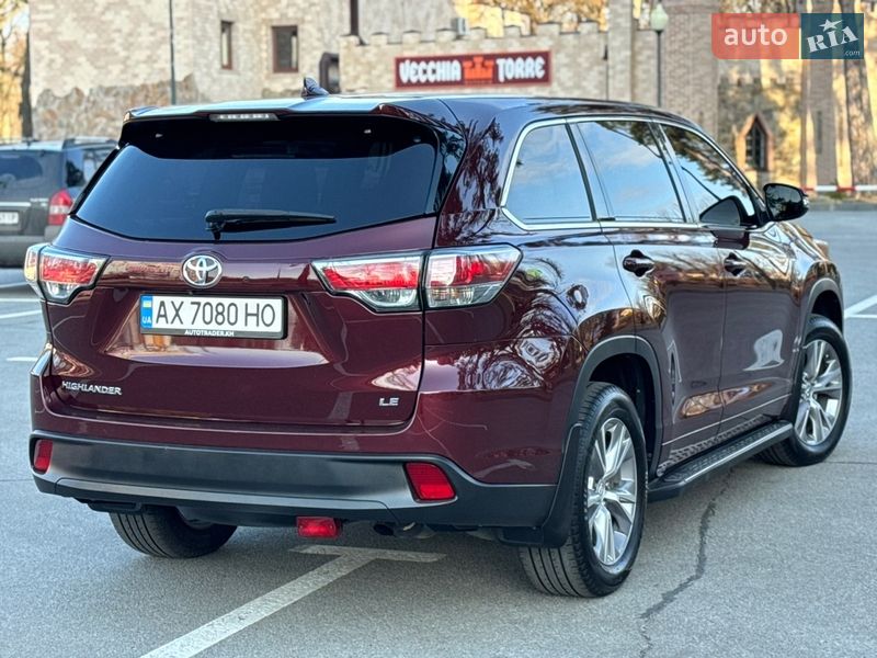 Позашляховик / Кросовер Toyota Highlander 2015 в Києві