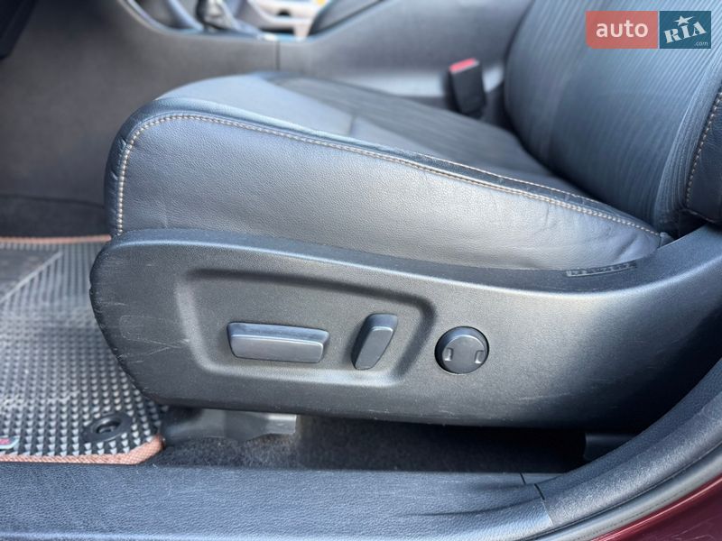 Позашляховик / Кросовер Toyota Highlander 2015 в Києві