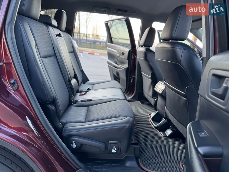 Позашляховик / Кросовер Toyota Highlander 2015 в Києві