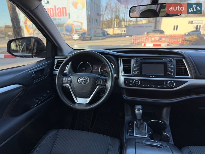 Позашляховик / Кросовер Toyota Highlander 2015 в Києві