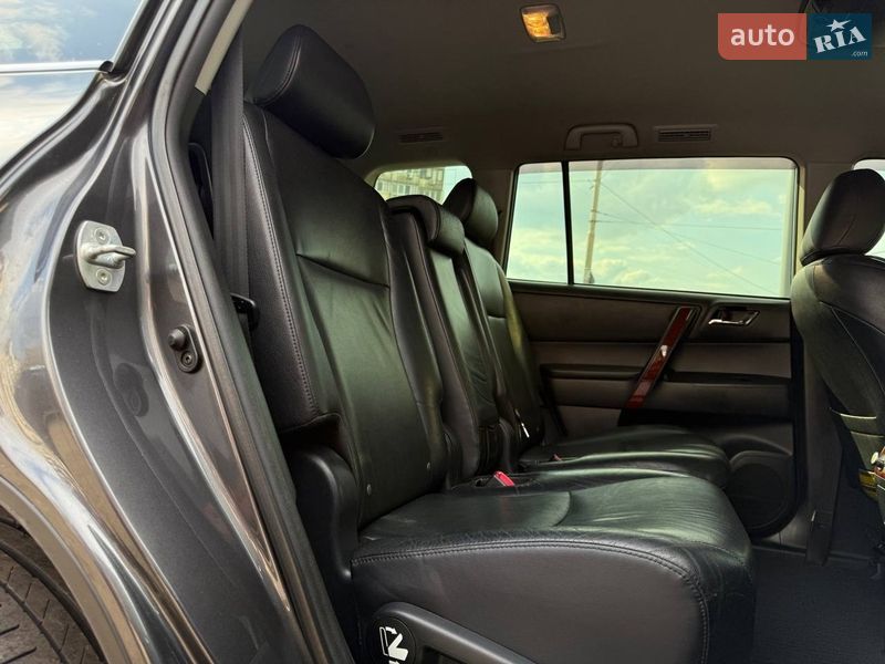 Внедорожник / Кроссовер Toyota Highlander 2012 в Киеве