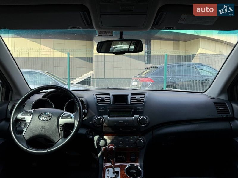 Внедорожник / Кроссовер Toyota Highlander 2012 в Киеве